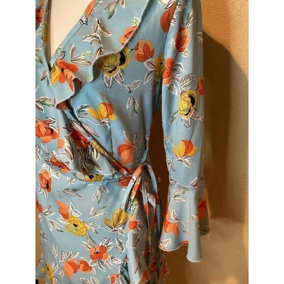 Pretty Little Thing Blue Floral Print Wrap Mini Dress US Size‎ 6 - Picture 2 of 5